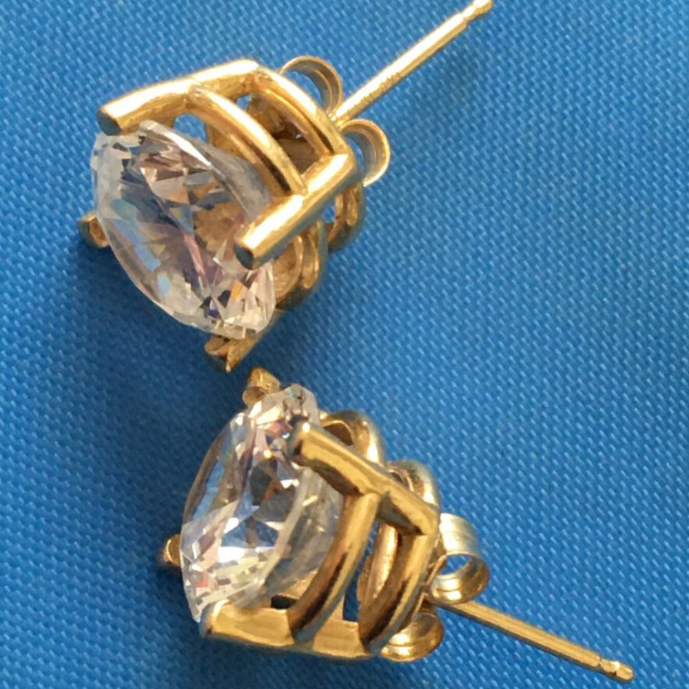 14 Karat Yellow Gold Earrings With 8 Millimeters Cubic Zirconia 2.8g